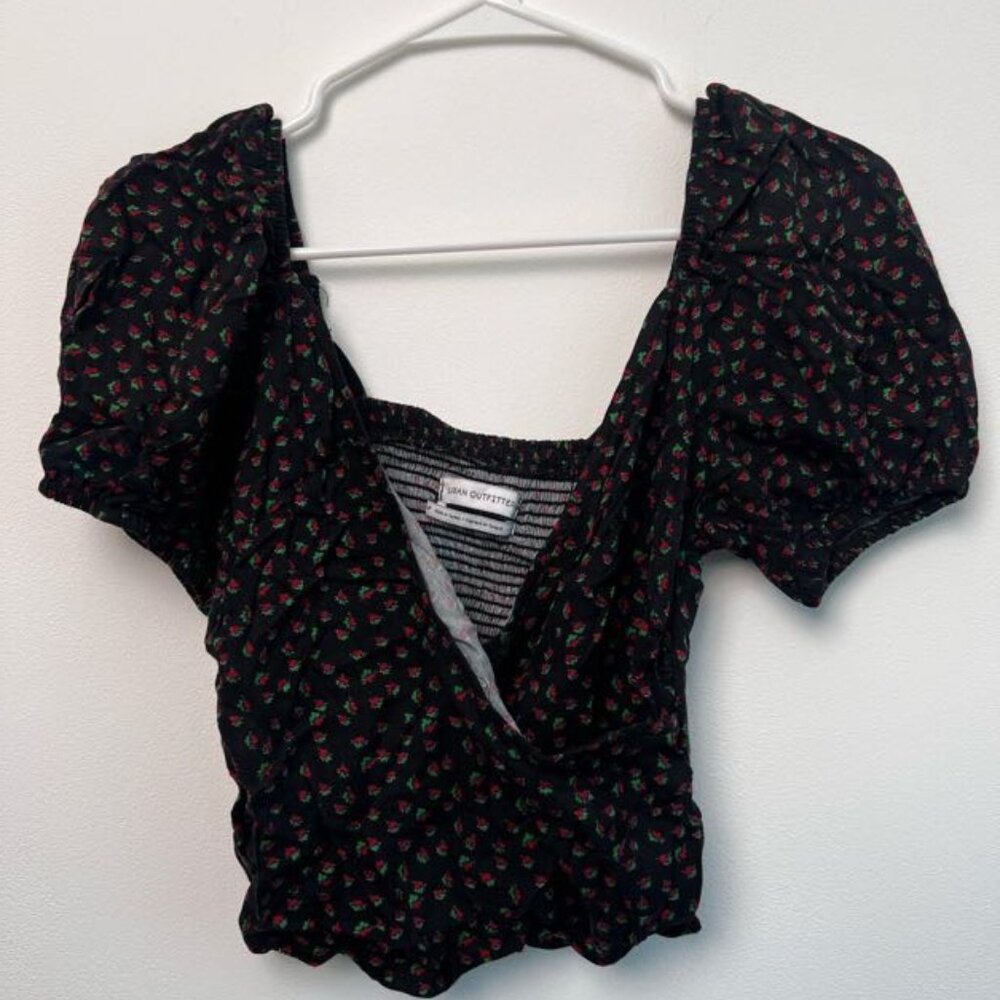 urban outfitters cute floral crop top